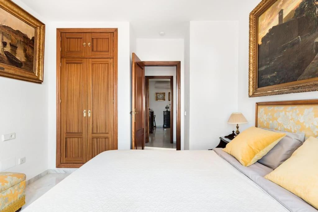 Heaven At The Shore: El Cielito. Holiday home *