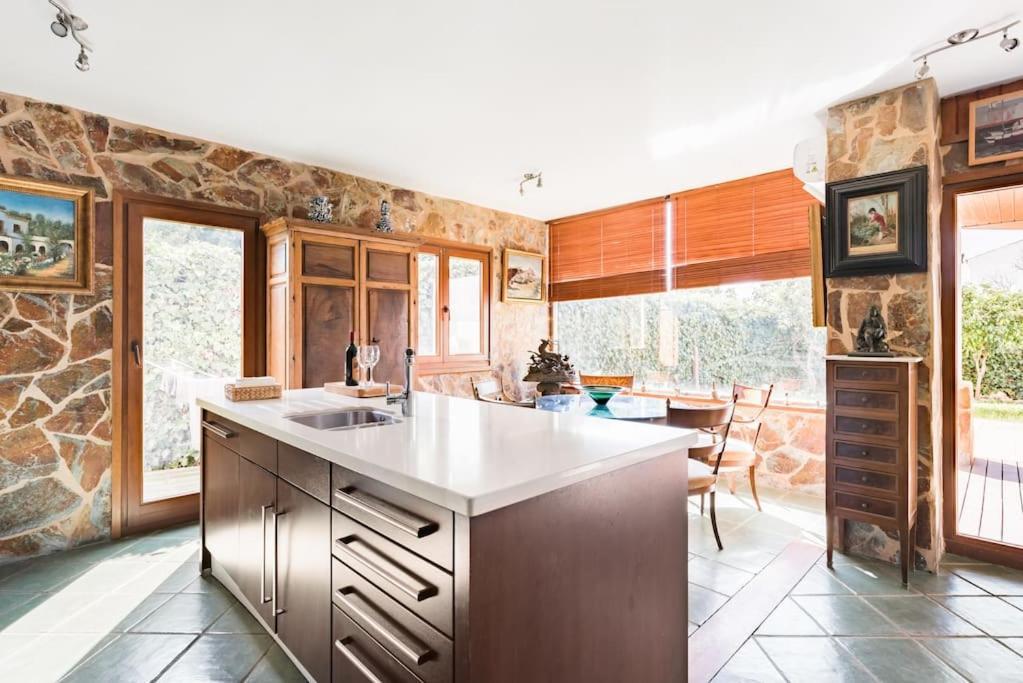 Holiday home Heaven At The Shore: El Cielito. *